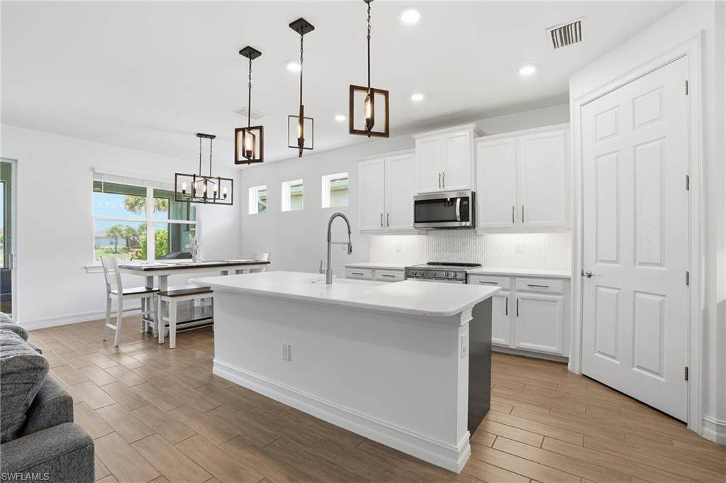 28032 Captiva Shell Loop - Photo 1