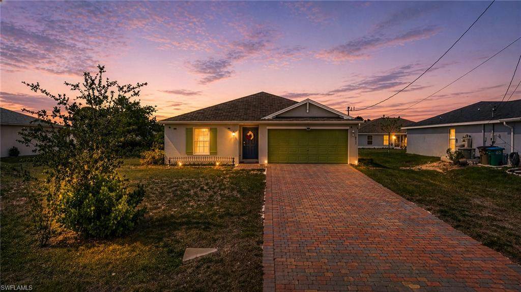 1607 35th Ln - Photo 1
