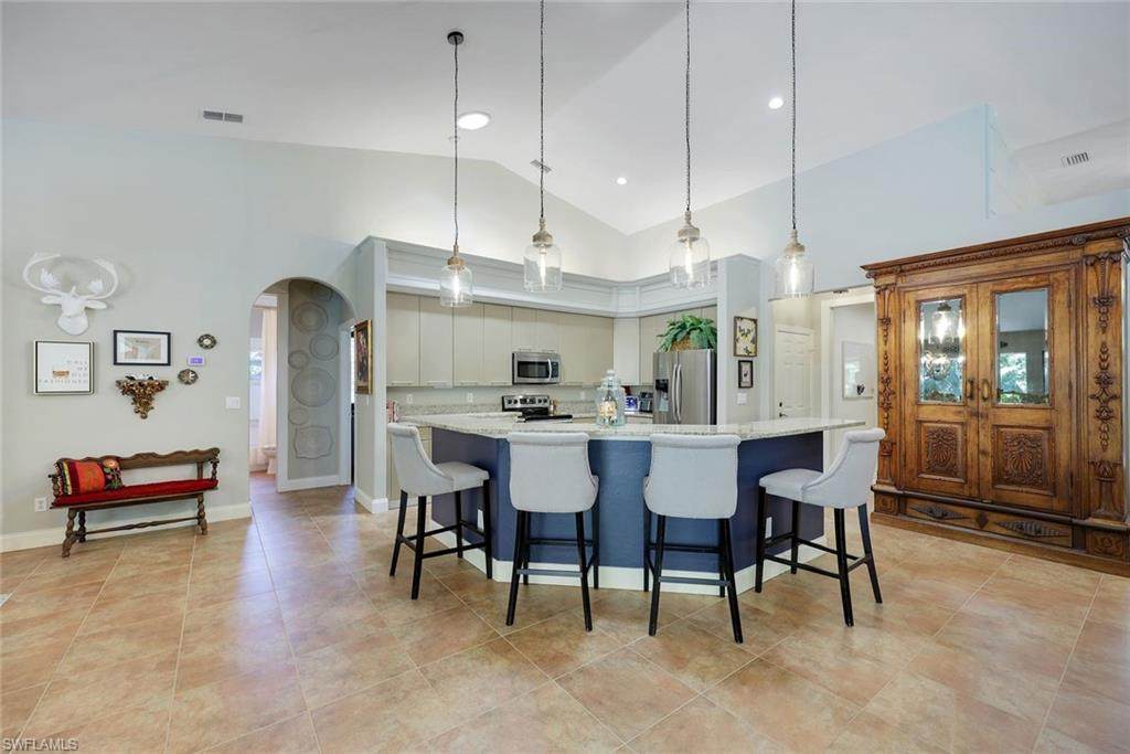 2039 Imperial Cir - Photo 1