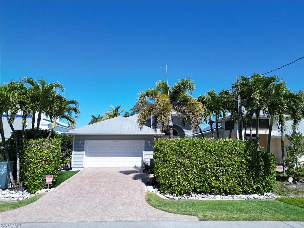 3005 Coco Ave - Photo 1
