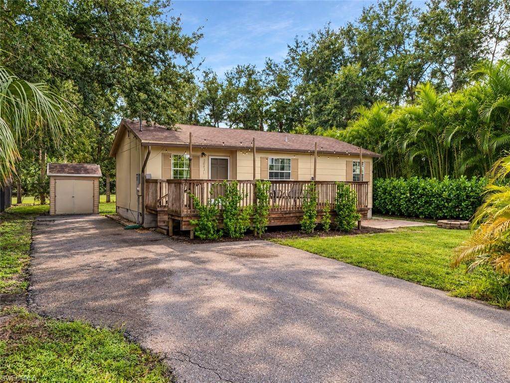 28431 Windsor Rd - Photo 1