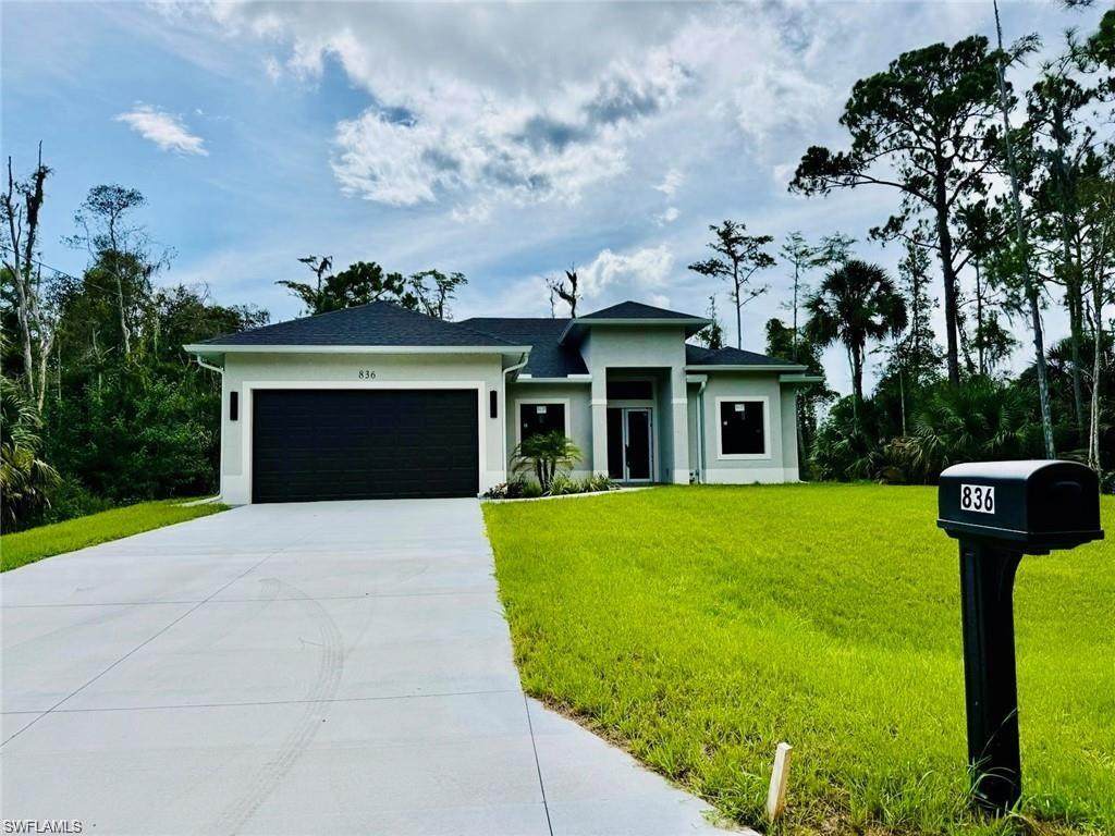 836 Chapman Ave - Photo 1