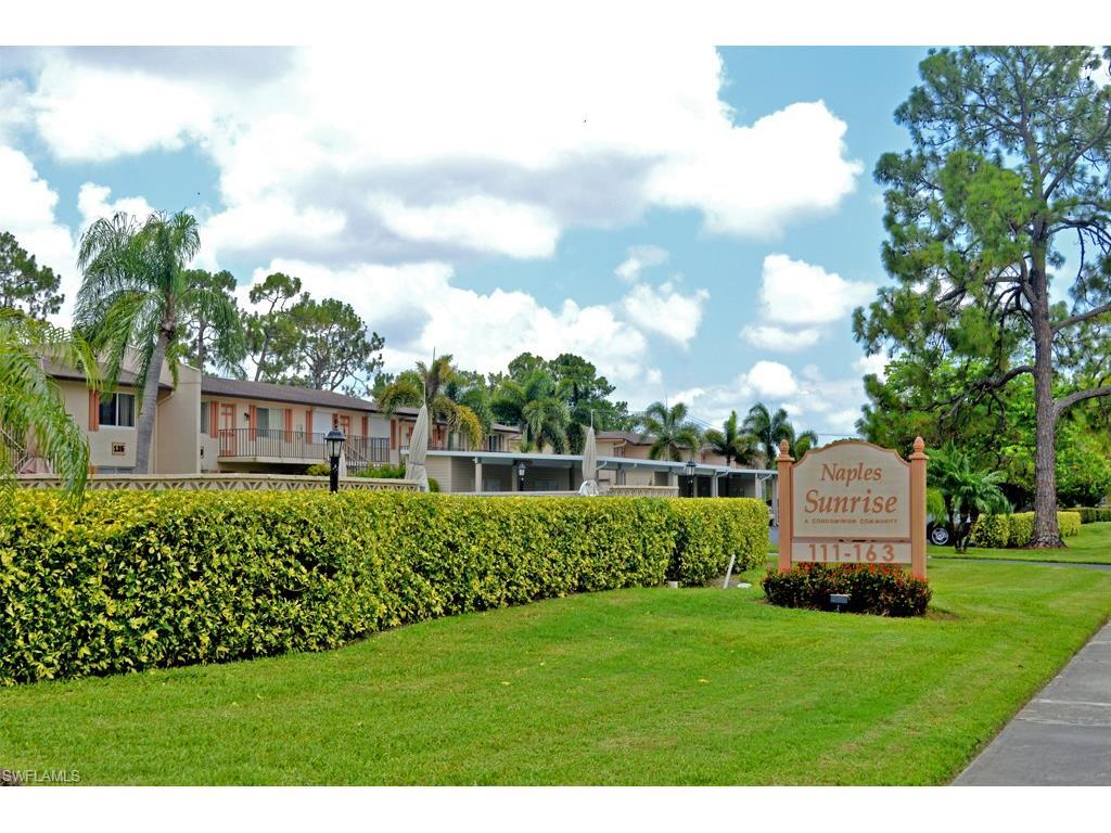 135 Palm Dr - Photo 1