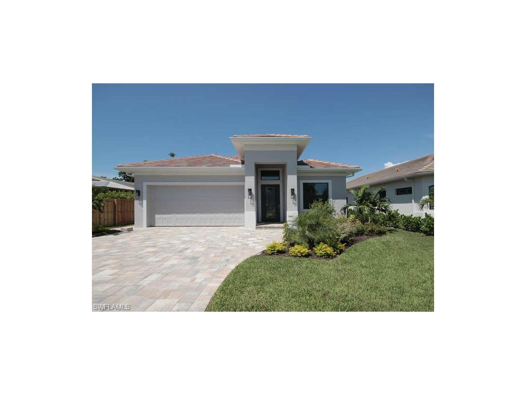 712 108th Ave - Photo 1