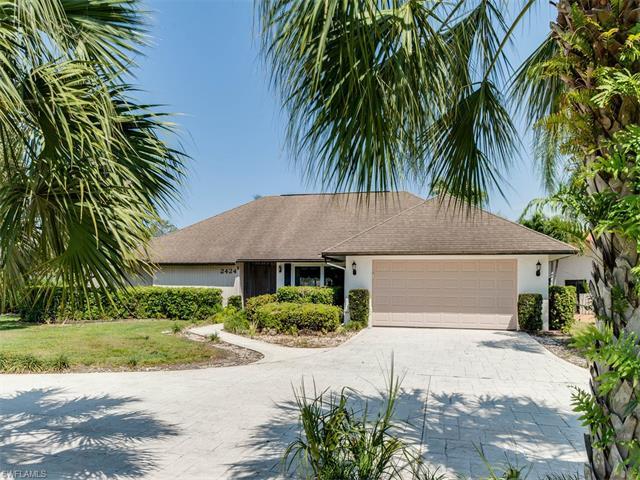 2424 Kings Lake Blvd, Naples, FL 34112 (#216061570) :: Homes and Land Brokers, Inc