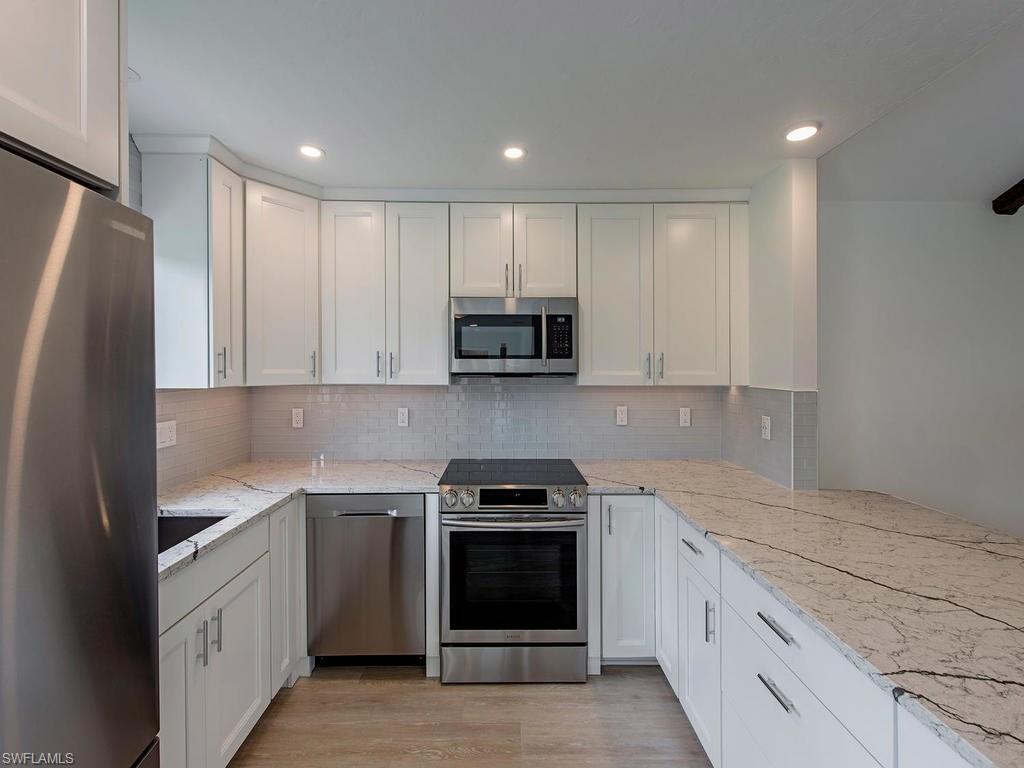 851 Palm View Dr - Photo 1