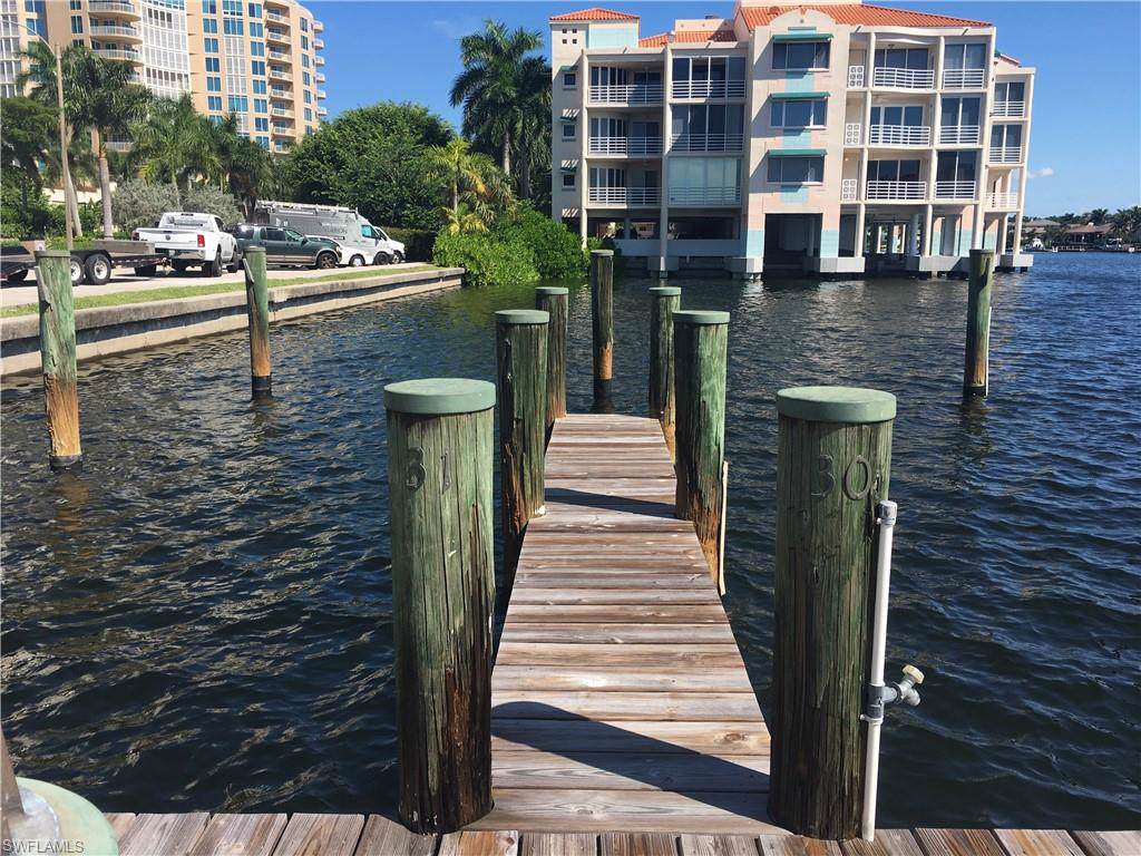 4450 Gulf Shore Blvd - Photo 1