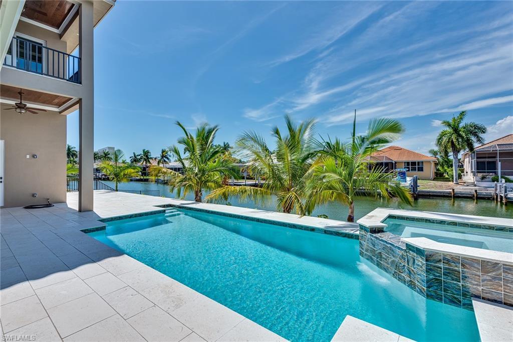 681 Pelican Ct - Photo 1