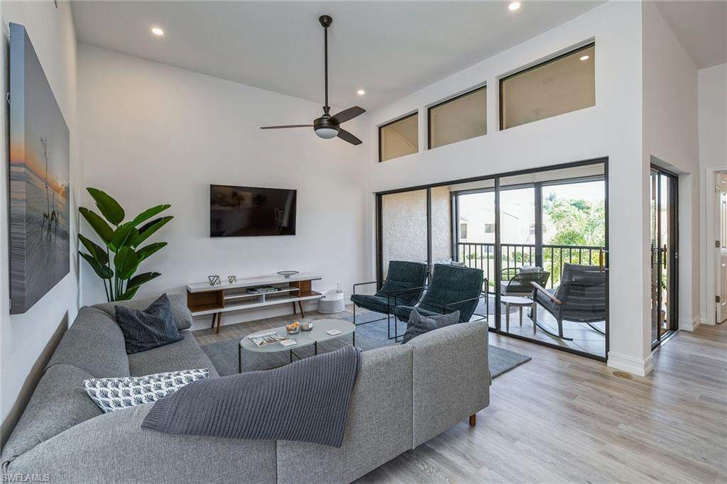 625 Beachwalk Cir - Photo 1