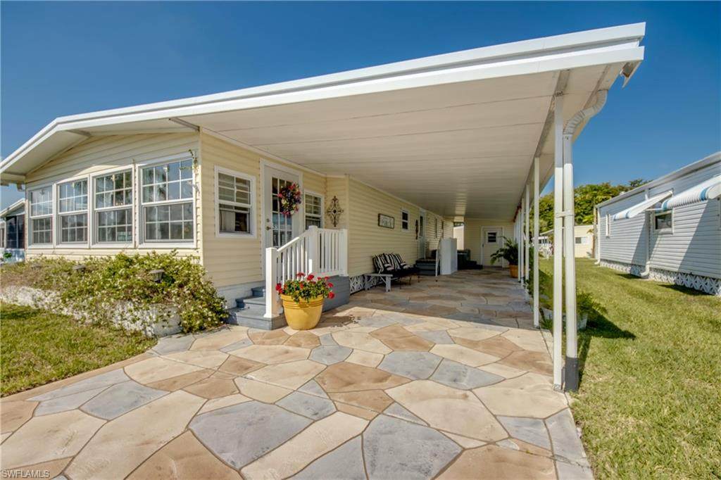 15210 Aspen Dr - Photo 1