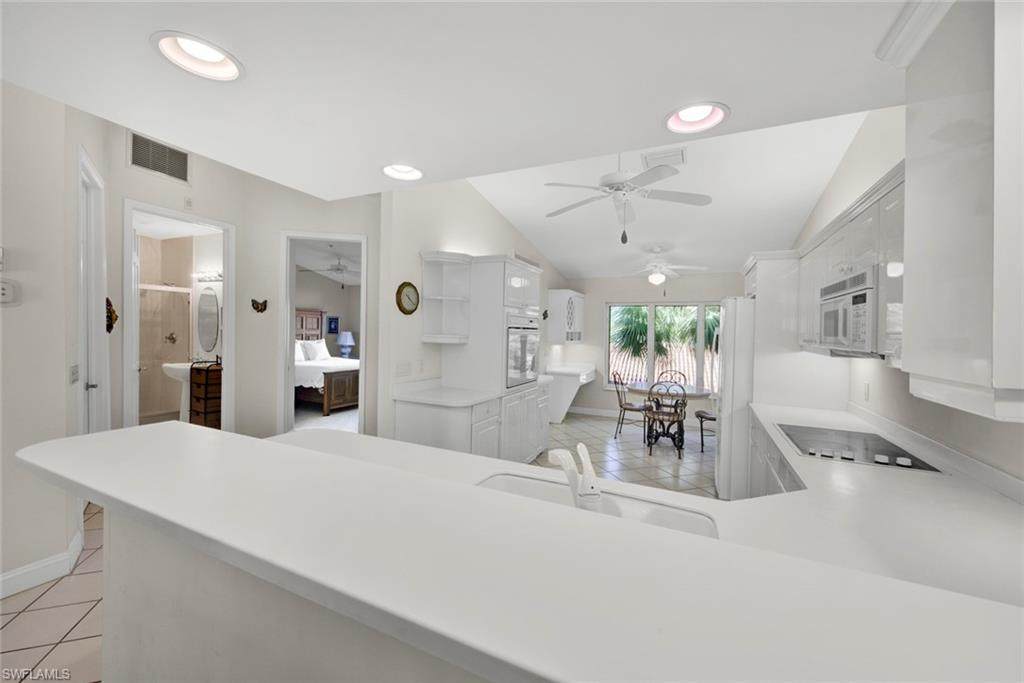 2385 Hidden Lake Dr - Photo 1
