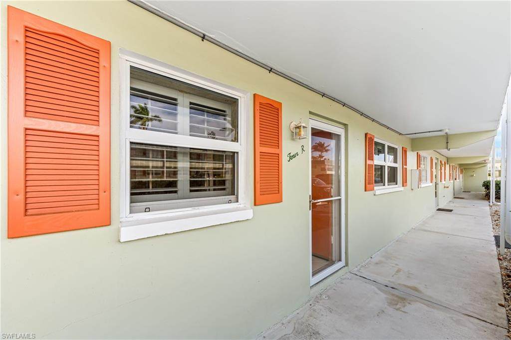 200 Valley Stream Dr - Photo 1