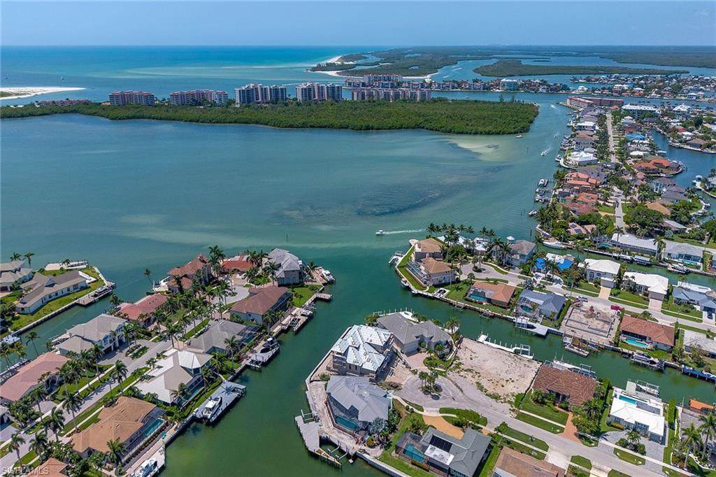 810 Elm Ct - Photo 1