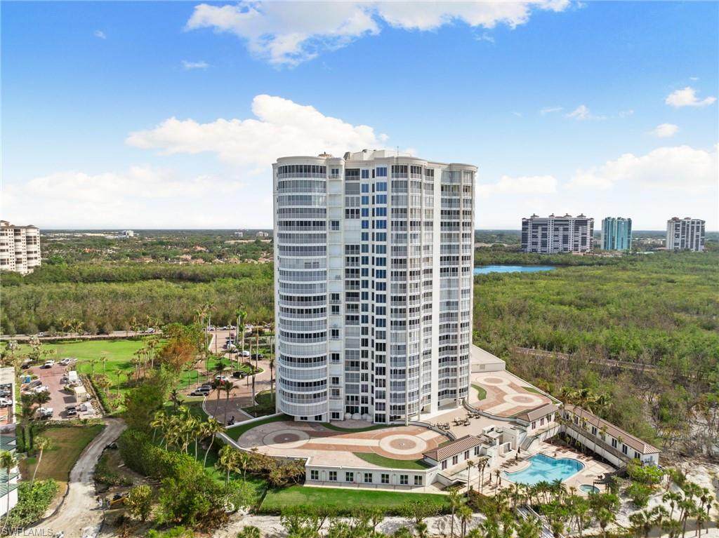 8111 Bay Colony Dr - Photo 1