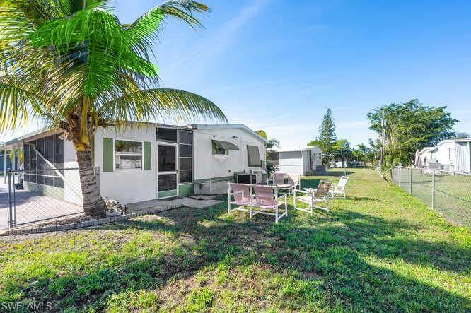 131 Grassy Key Ln - Photo 1