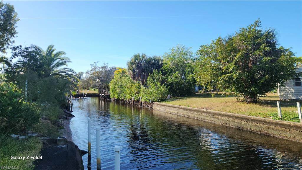 27575 Tarpon Way - Photo 1