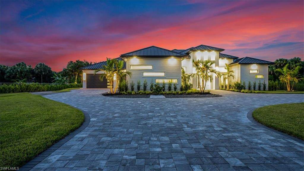 123 10th Ave - Photo 1