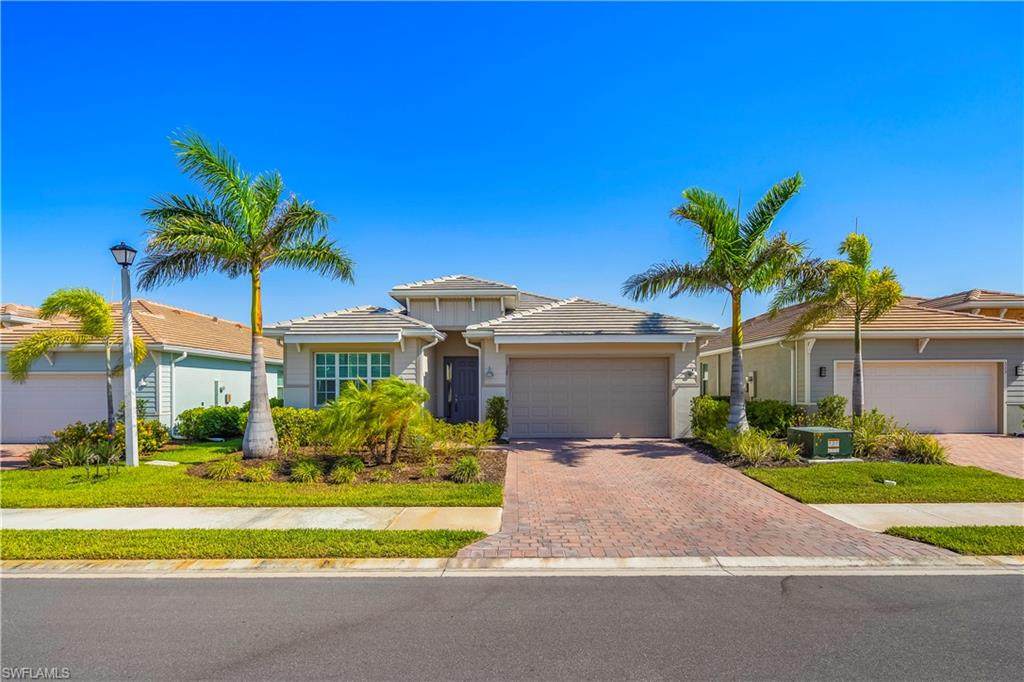 329 Deauville Loop - Photo 1