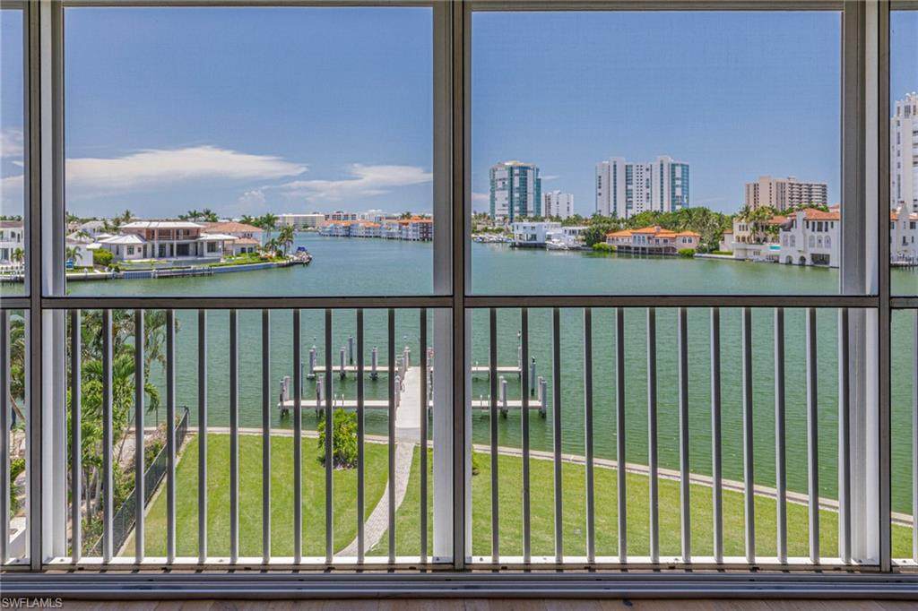 250 Park Shore Dr - Photo 1