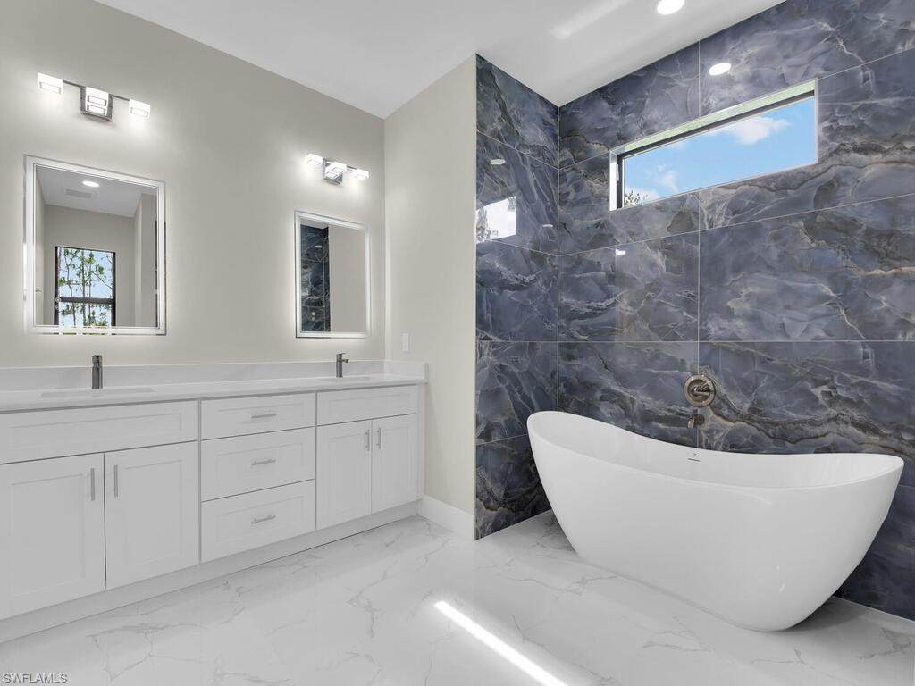 1304 Williams Ave - Photo 1