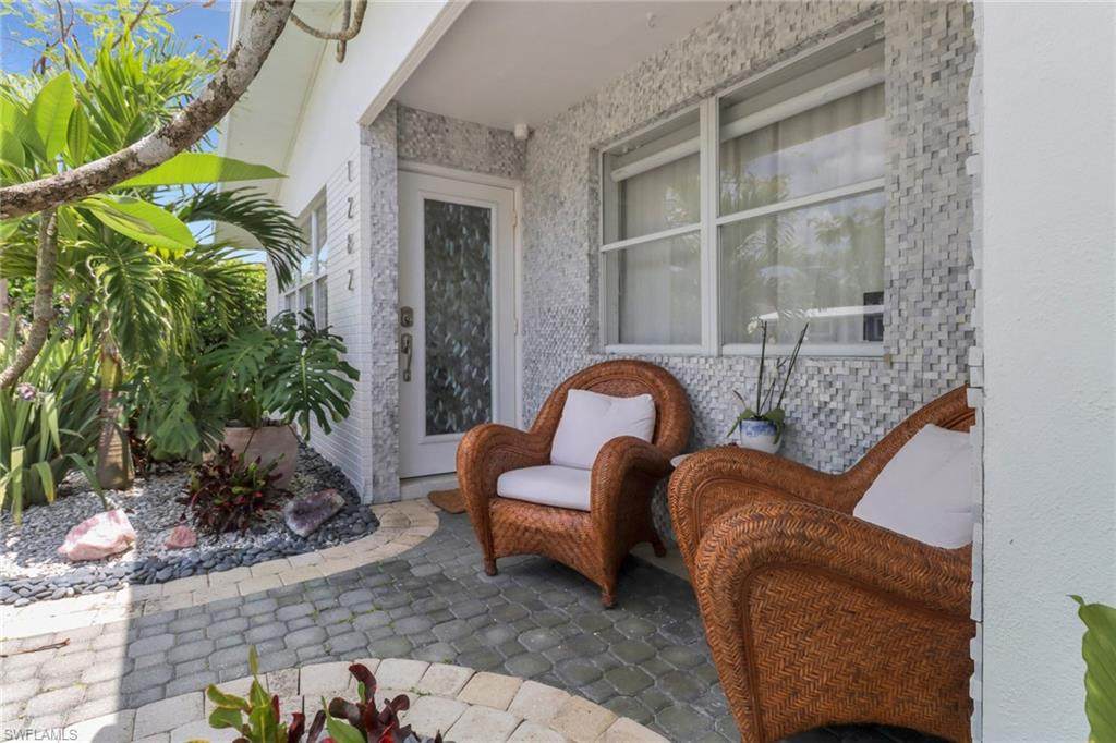 1282 Illinois Dr - Photo 1