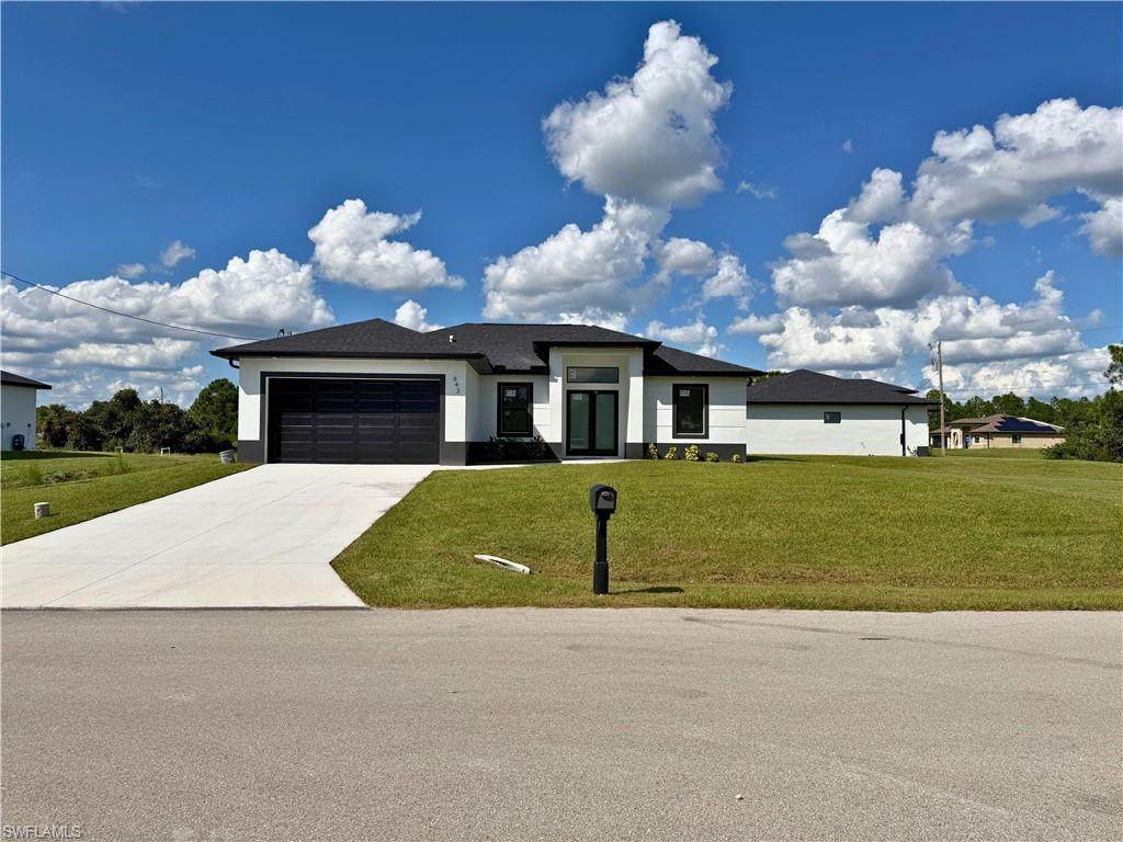 643 Knapp St - Photo 1