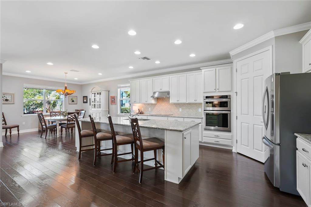 6189 Victory Dr - Photo 1