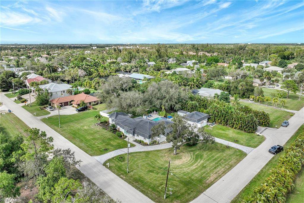 7060 Hendry Creek Dr - Photo 1