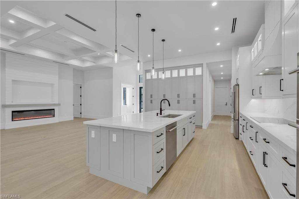 1109 15th St - Photo 1
