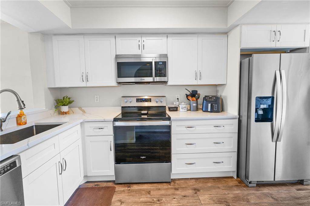 601 Augusta Blvd - Photo 1