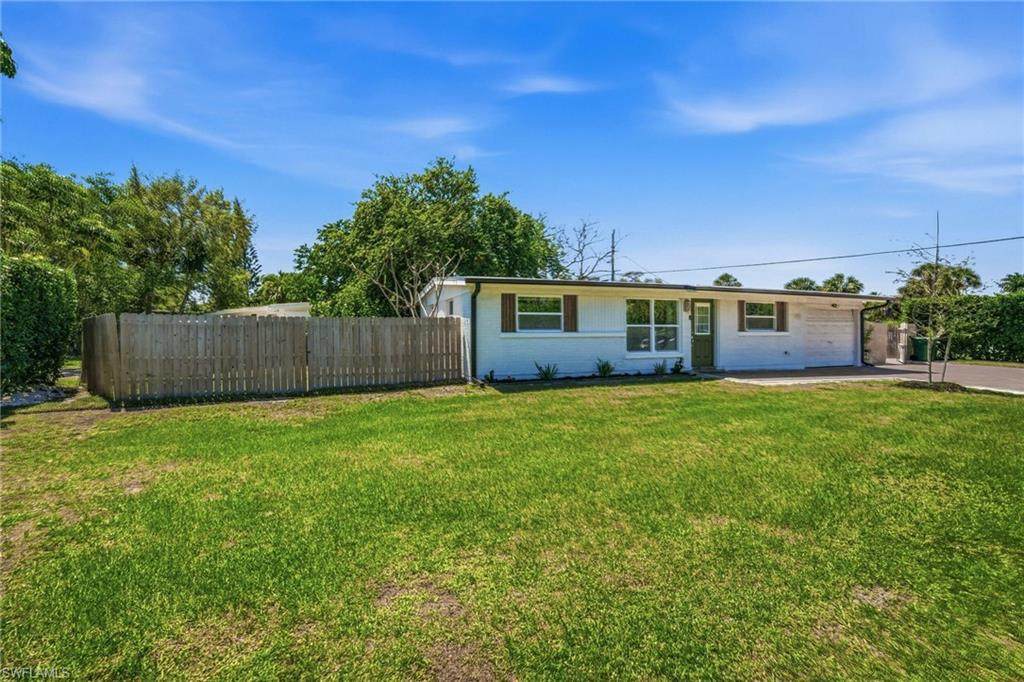 2300 Estey Ave - Photo 1