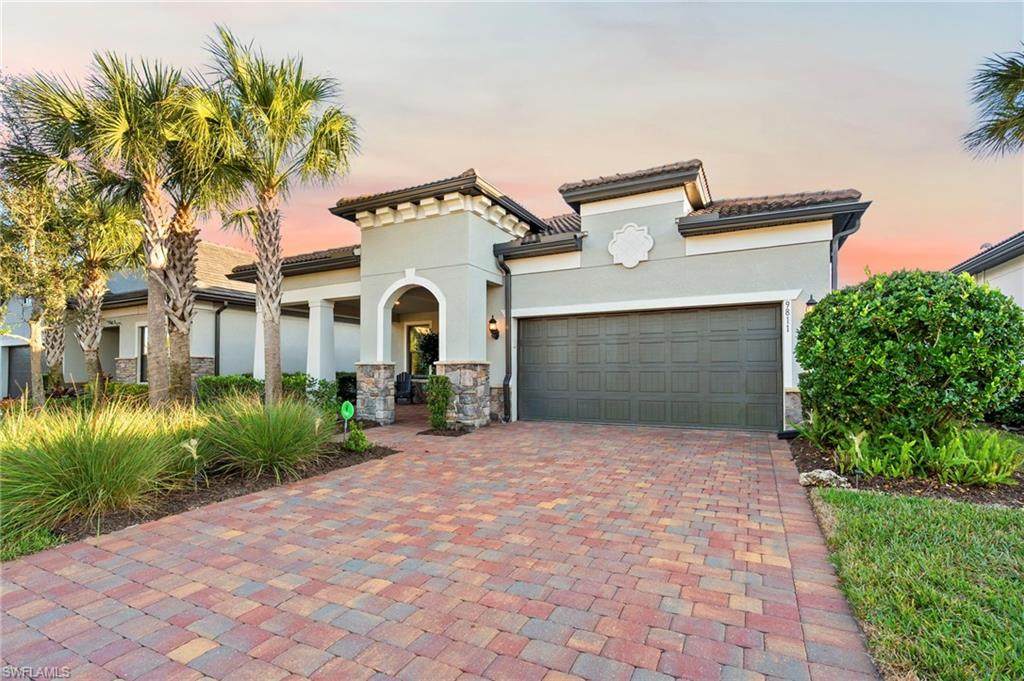 9811 Everglades Dr - Photo 1