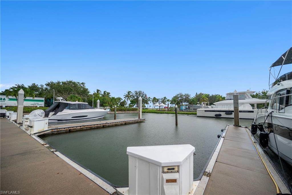 1402 Collier Blvd - Photo 1