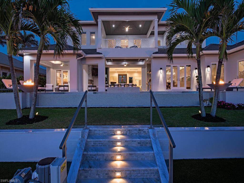 https://bt-photos.global.ssl.fastly.net/naples/orig_boomver_3_226028216-2.jpg