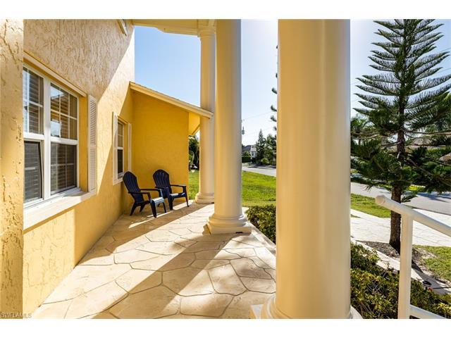 840 Amber Dr, Marco Island, FL 34145 (#216017036) :: Homes and Land Brokers, Inc