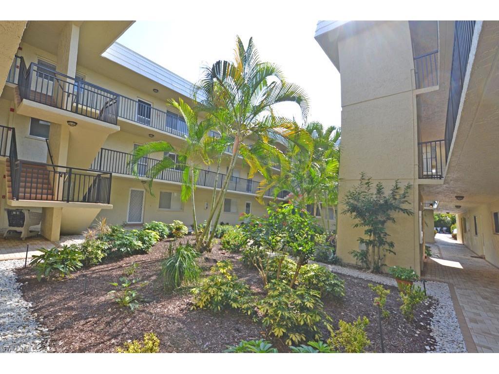 788 Park Shore Dr - Photo 1