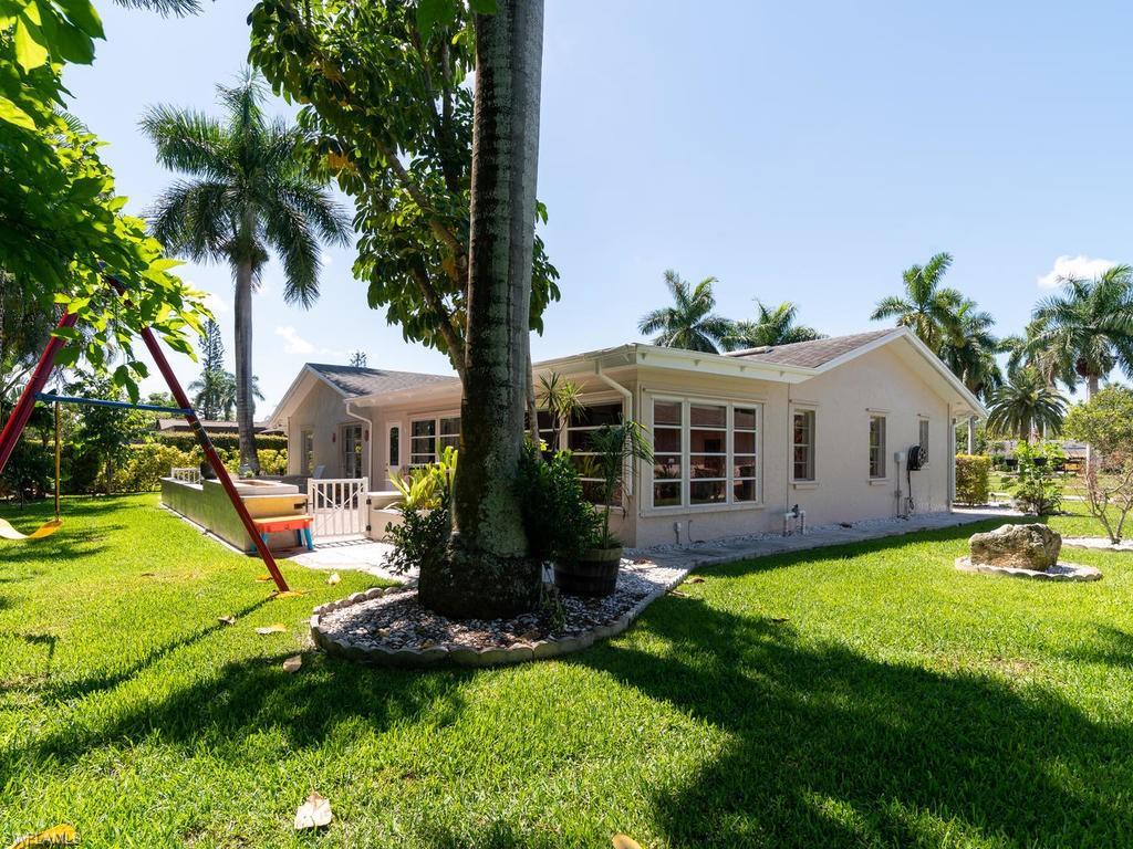 4637 Lakewood Blvd - Photo 1