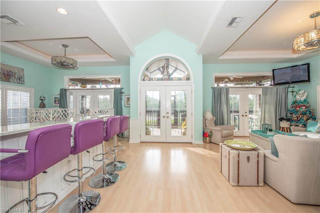 305 Storter Ave - Photo 1