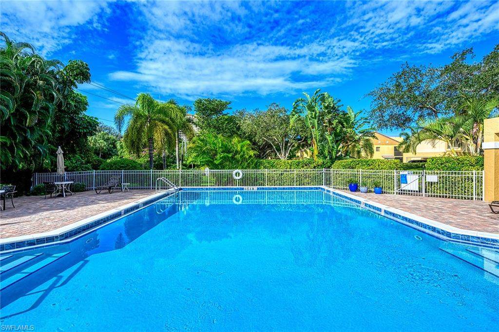 592 Beachwalk Cir - Photo 1