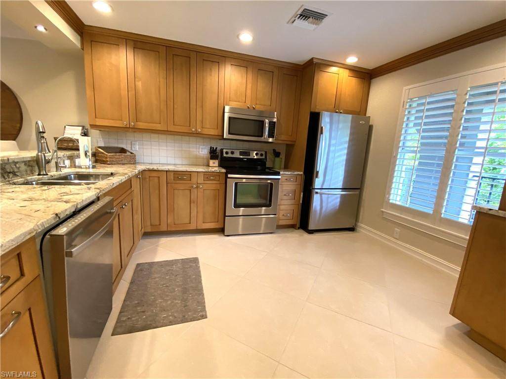 9101 Vanderbilt Dr - Photo 1