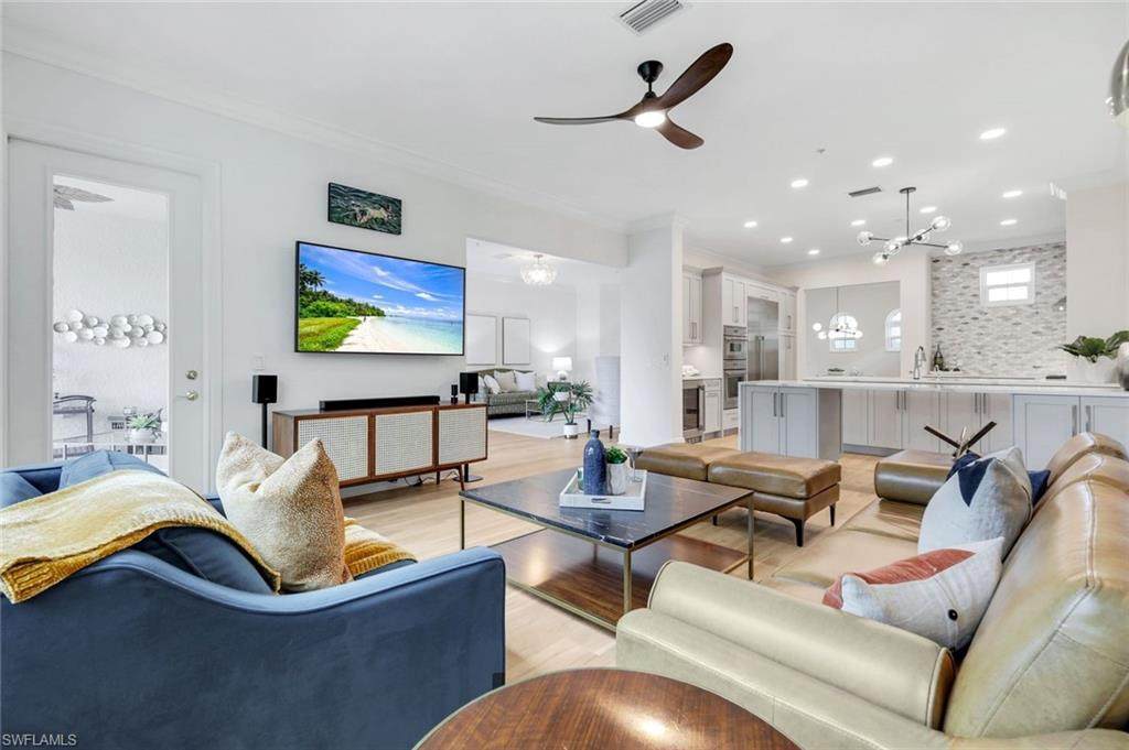 9242 Tesoro Ln - Photo 1