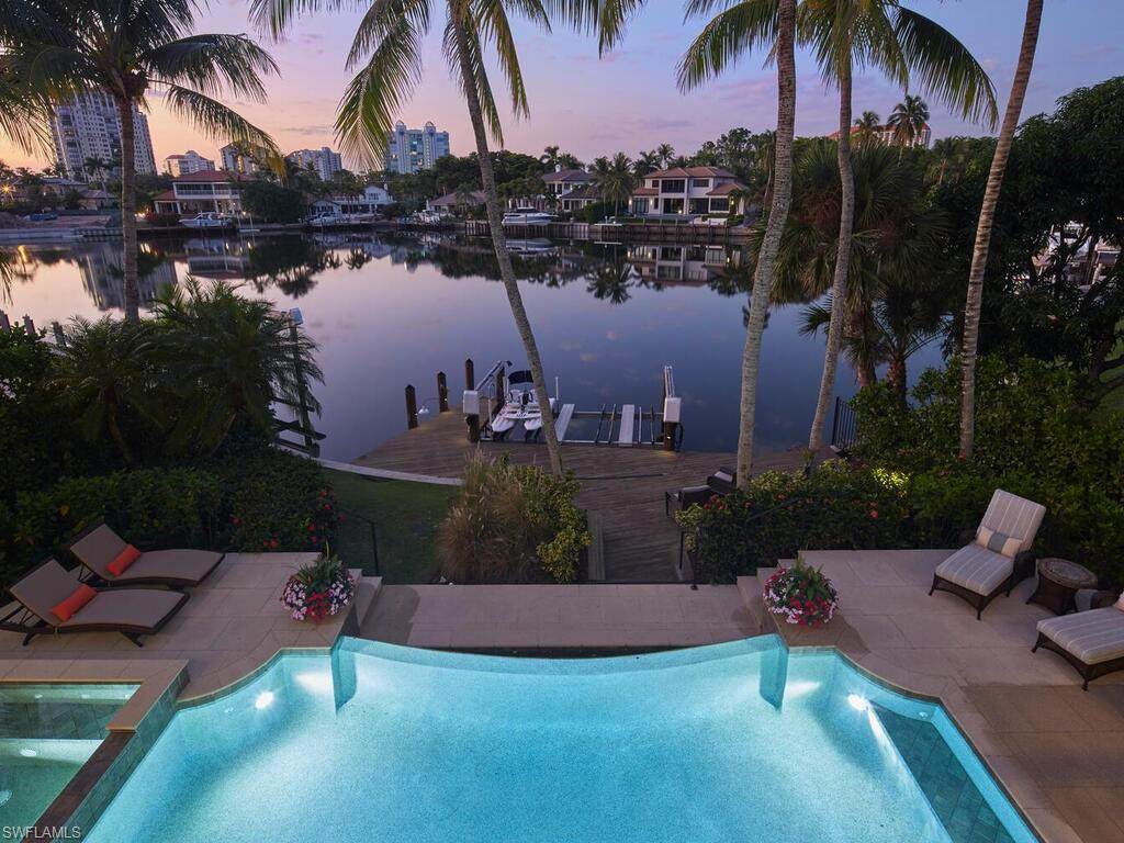 https://bt-photos.global.ssl.fastly.net/naples/orig_boomver_2_225079001-2.jpg