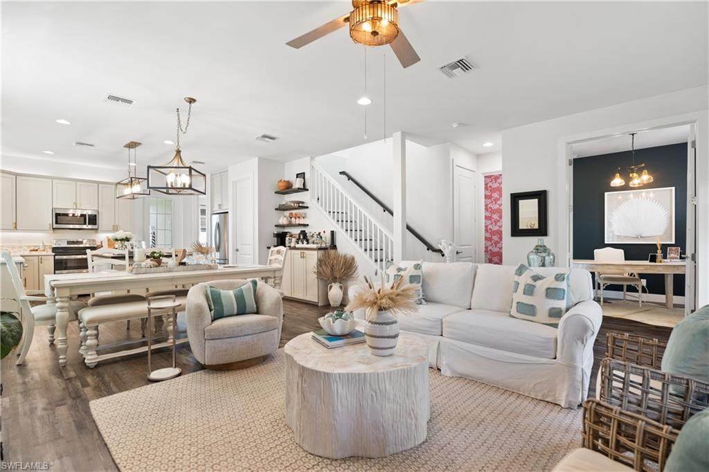 3060 Woodside Ave - Photo 1