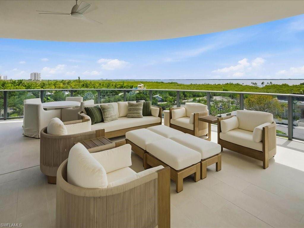 https://bt-photos.global.ssl.fastly.net/naples/orig_boomver_4_226013185-2.jpg