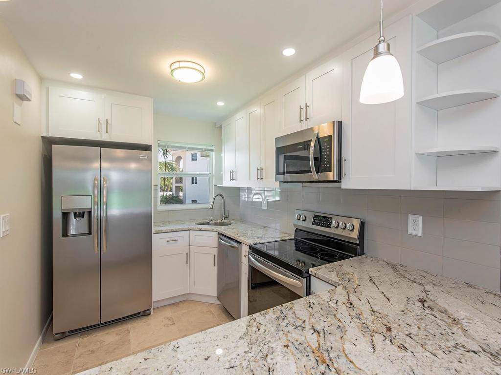 9 High Point Cir - Photo 1