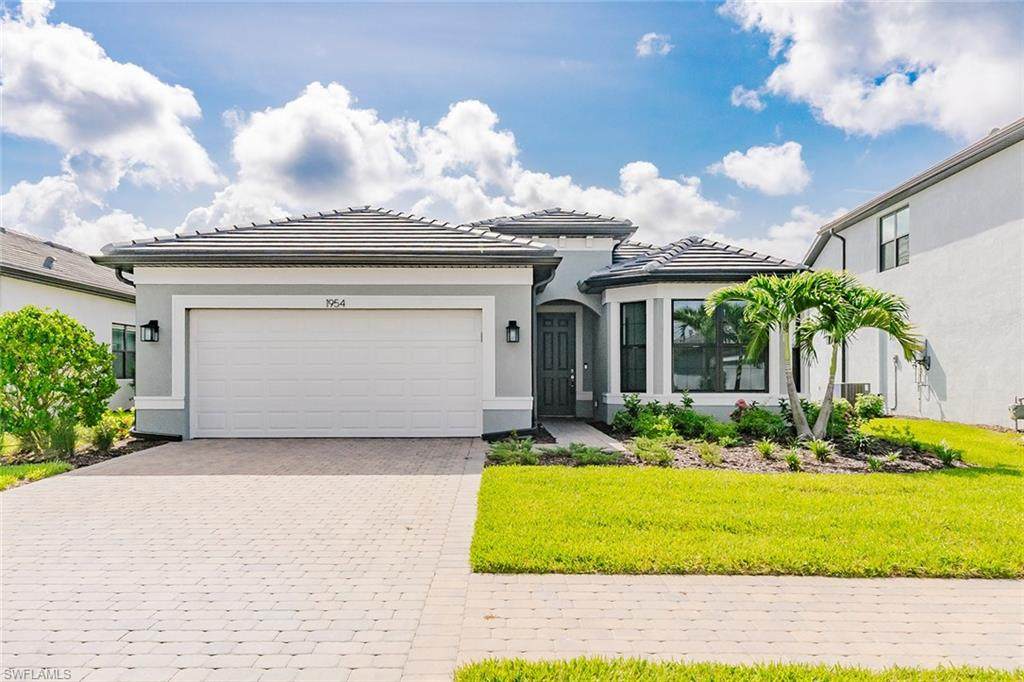 1954 Fresno Ave - Photo 1