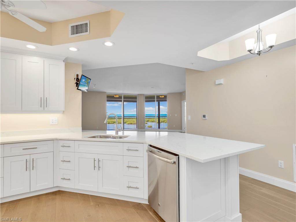 1001 Arbor Lake Dr - Photo 1