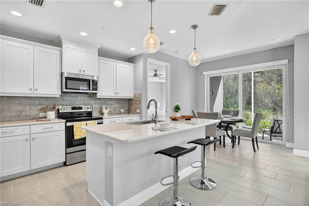 2554 Seychelles Dr - Photo 1