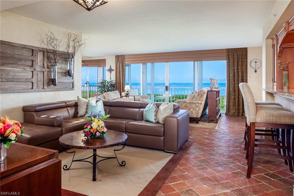 6101 Pelican Bay Blvd - Photo 1