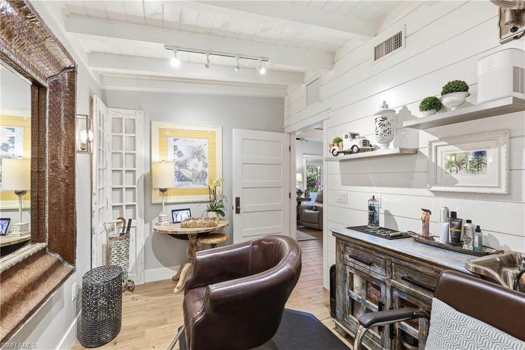840 Myrtle Ter - Photo 1